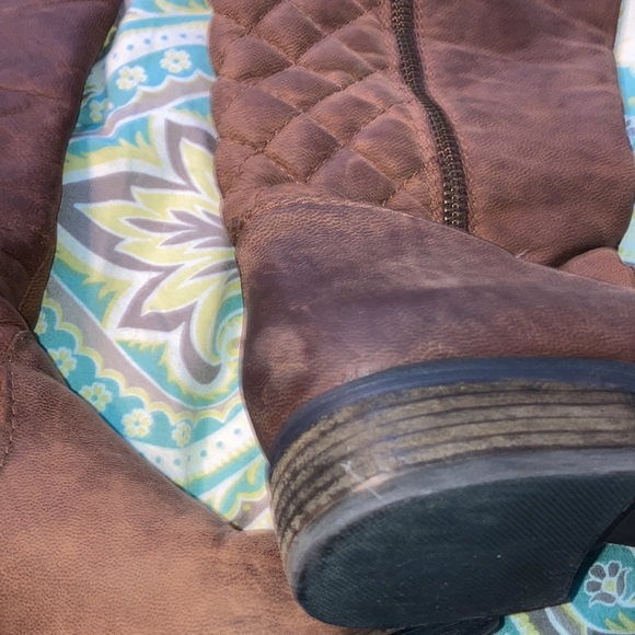 Steve Madden Tall quilted riding boots.  size 7.5, great condition. - Picture 4 of 4